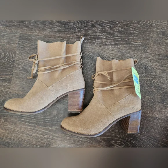 NWT TOMS Mila Toffee Suede Leather Boots 11 - Picture 2 of 10